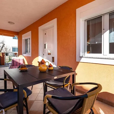 Nice Apartment In Krusevo With House Sea View Apartment *