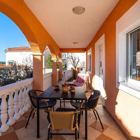 Apartment Nice Apartment In Krusevo With House Sea View Krusevo (Zadar)