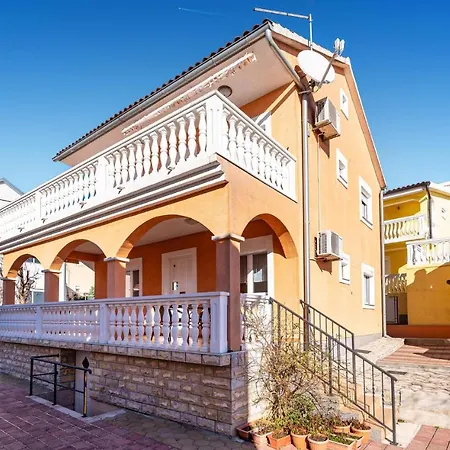 Nice Apartment In Krusevo With House Sea View *