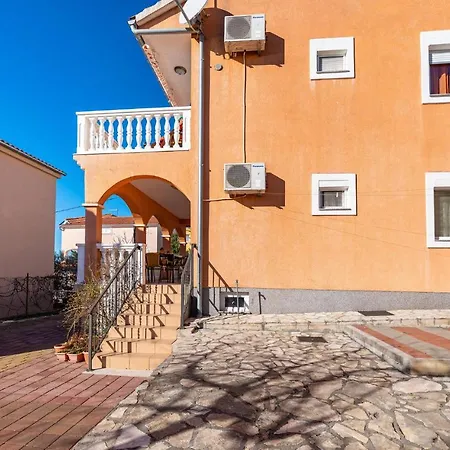 Nice Apartment In Krusevo With House Sea View Apartmán *