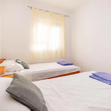Nice Apartment In Krusevo With House Sea View * Krusevo (Zadar)