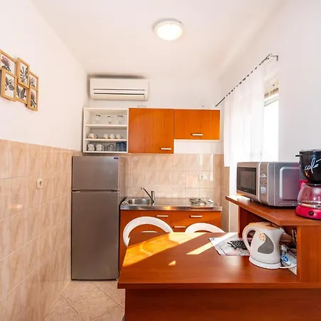 Apartment Nice Apartment In Krusevo With House Sea View Krusevo (Zadar)
