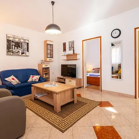 Apartmán Nice Apartment In Krusevo With House Sea View *