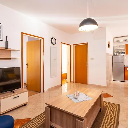 Apartmán Nice Apartment In Krusevo With House Sea View